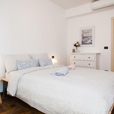 Casa Liberta - Downtown Modern Apartment With Airconditioning Sanremo Luaran gambar